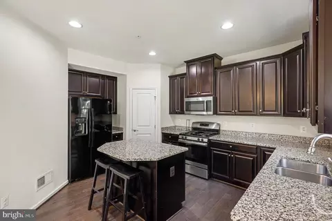 1024 Cook Dr SE, Washington, DC 20032