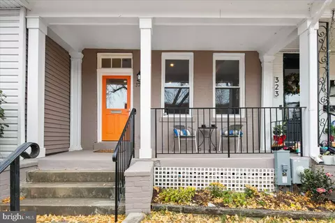 Exterior - 325 14th Pl NE, Washington, DC 20002 photo 9 of 11