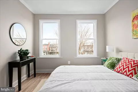 Bedroom - 325 14th Pl NE, Washington, DC 20002 photo 3 of 5