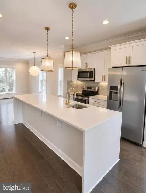 2179 Half Moon Pl NE, Washington, DC 20018