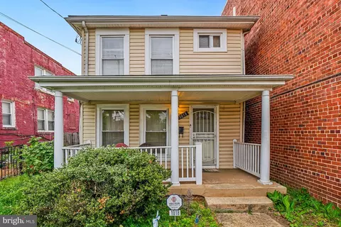 1018 45th St NE, Washington, DC 20019