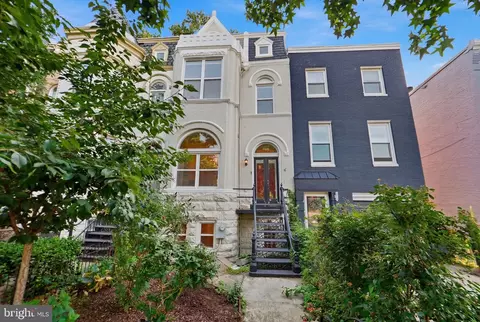 Exterior - 706 12th St NE, Washington, DC 20002 photo 6 of 7