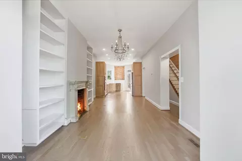 Living - 706 12th St NE, Washington, DC 20002 photo 4 of 8
