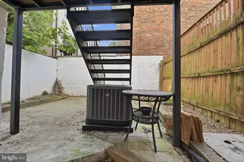 Exterior - 706 12th St NE, Washington, DC 20002 photo 5 of 7