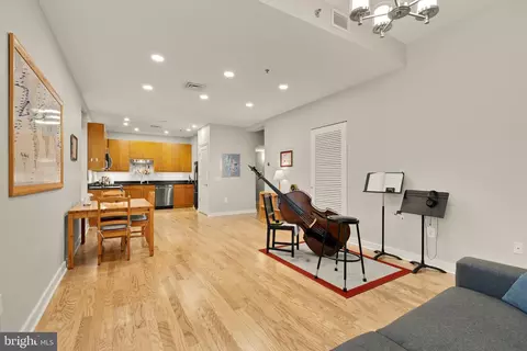 Living - 675 E St NW #350, Washington, DC 20004 photo 3 of 5