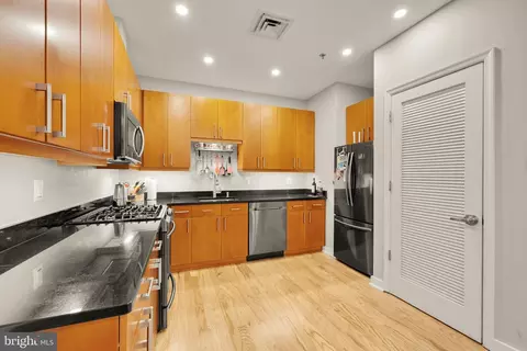 Kitchen - 675 E St NW #350, Washington, DC 20004 photo 3 of 4