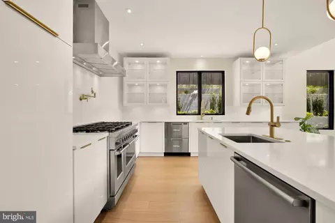 Kitchen - 8165 E Beach Dr NW, Washington, DC 20012 photo 3 of 5