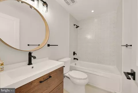 Bath - 8165 E Beach Dr NW, Washington, DC 20012 photo 5 of 5