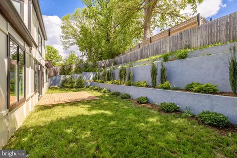 Exterior - 8165 E Beach Dr NW, Washington, DC 20012 photo 6 of 10