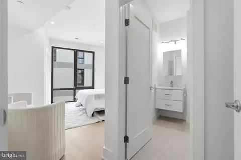 Entry Way - 1850 Capitol Ave NE #2, Washington, DC 20002 photo 6 of 8