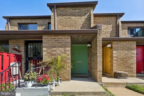 3166 Berry Rd NE #27, Washington, DC 20018