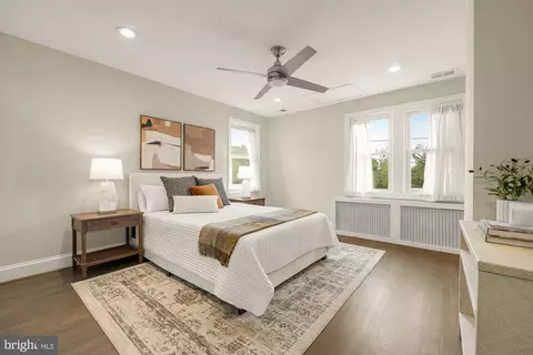 Bedroom - 325 Oglethorpe St NW, Washington, DC 20011 photo 1 of 7
