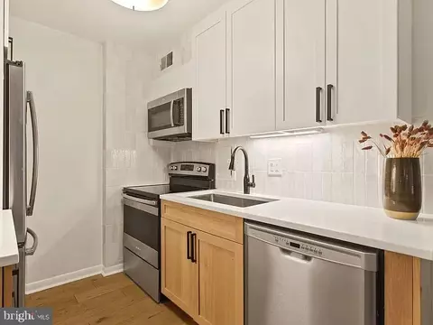 1718 P St NW #T3, Washington, DC 20036