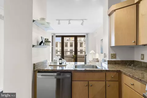 631 D St NW #1129, Washington, DC 20004 photo 12