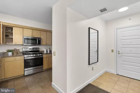 631 D St NW #1129, Washington, DC 20004 photo 8