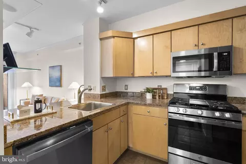 631 D St NW #1129, Washington, DC 20004 photo 10