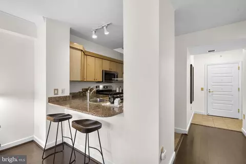 631 D St NW #1129, Washington, DC 20004 photo 7