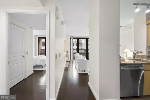 631 D St NW #1129, Washington, DC 20004 photo 4