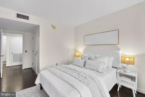 631 D St NW #1129, Washington, DC 20004 photo 18