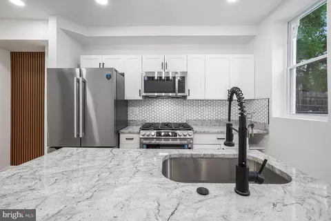 Kitchen - 1721 L St NE, Washington, DC 20002 photo 2 of 2