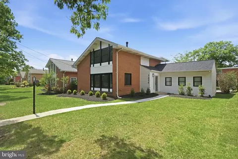 7456 7th St NW, Washington, DC 20012
