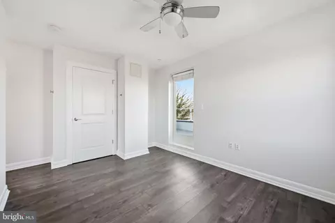 Bedroom - 401 15th St SE #401, Washington, DC 20003 photo 2 of 2
