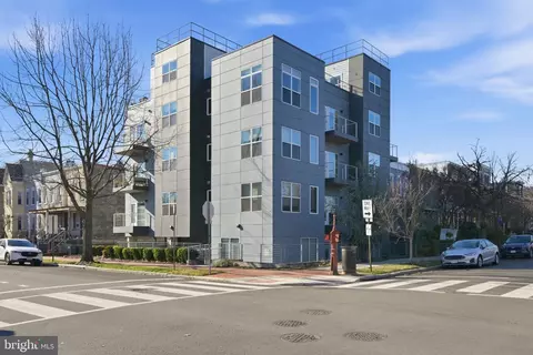 401 15th St SE #401, Washington, DC 20003