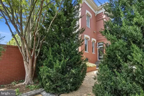 Exterior - 419 G St SE, Washington, DC 20003 photo 14 of 16