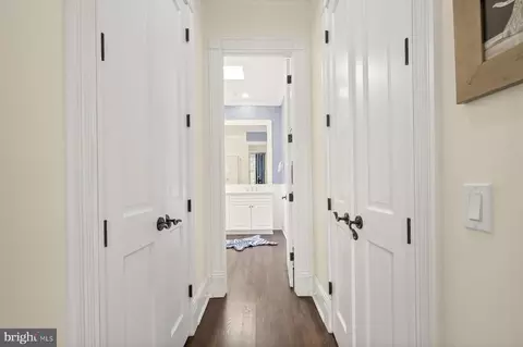 Entry Way - 419 G St SE, Washington, DC 20003 photo 6 of 8
