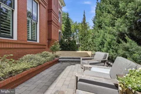 Exterior - 419 G St SE, Washington, DC 20003 photo 15 of 16