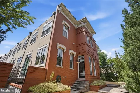 Exterior - 419 G St SE, Washington, DC 20003 photo 16 of 16