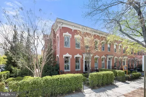 Exterior - 419 G St SE, Washington, DC 20003 photo 5 of 16