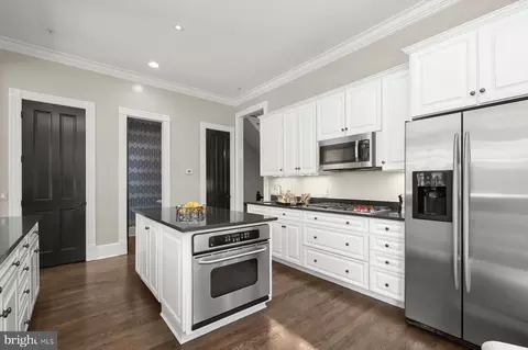 Kitchen - 419 G St SE, Washington, DC 20003 photo 4 of 9
