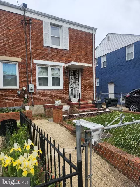 5514 C St SE, Washington, DC 20019