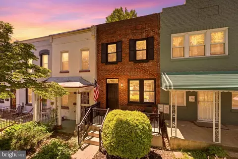329 17th St SE, Washington, DC 20003