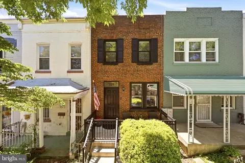 Exterior - 329 17th St SE, Washington, DC 20003 photo 2 of 8