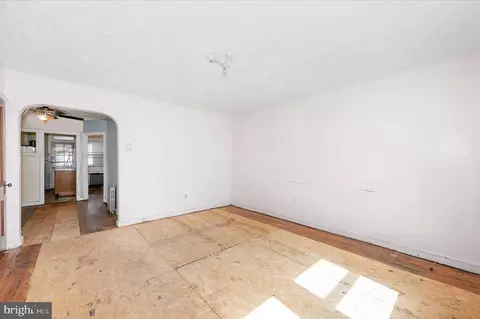 Living - 1010-1012 16th St NE, Washington, DC 20002 photo 2 of 5