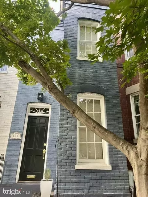 142 D St SE, Washington, DC 20003