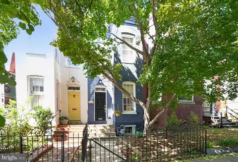 142 D St SE, Washington, DC 20003