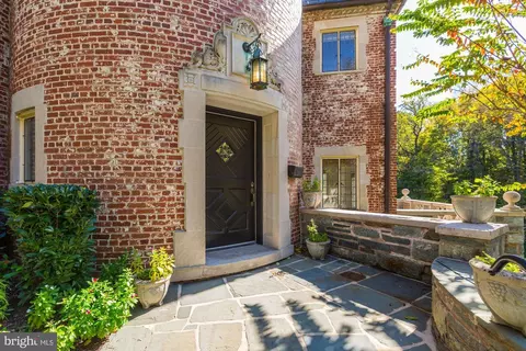 Other - 2701 32nd St NW, Washington, DC 20008 photo 1 of 3