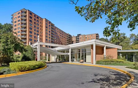 4201 Cathedral Ave NW #220E, Washington, DC 20016