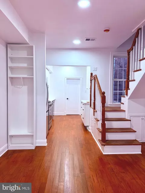 1113 Holbrook Ter NE, Washington, DC 20002