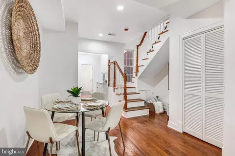 1113 Holbrook Ter NE, Washington, DC 20002