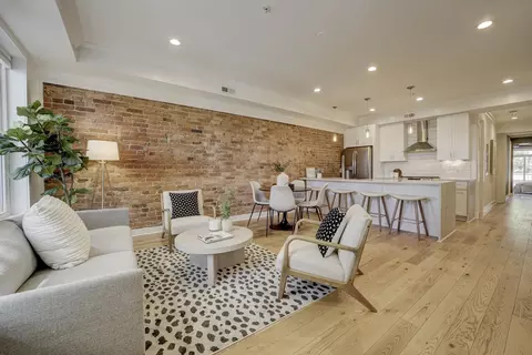 1308 L St SE #2, Washington, DC 20003