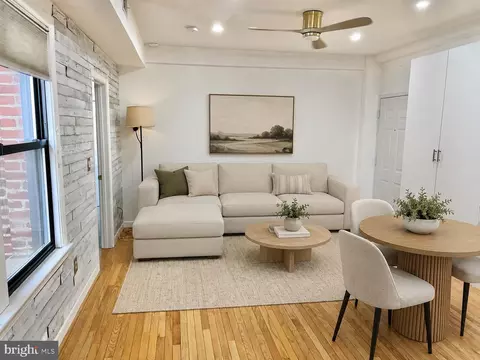 1321 Fairmont St NW #304, Washington, DC 20009