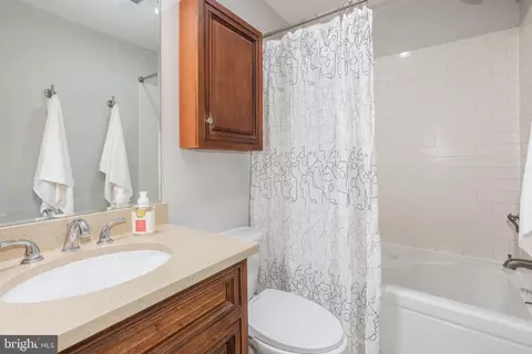 Bath - 1116 C St NE #202, Washington, DC 20002 photo 1 of 1