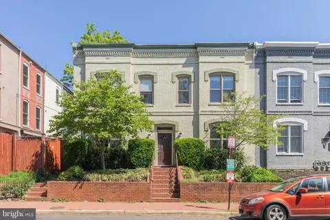Exterior - 1116 C St NE #202, Washington, DC 20002 photo 1 of 3