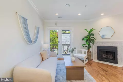 Living - 1116 C St NE #202, Washington, DC 20002 photo 2 of 3