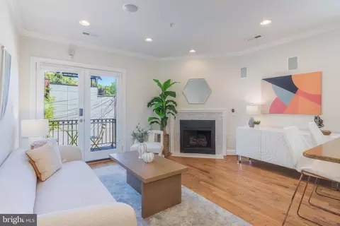 1116 C St NE #202, Washington, DC 20002