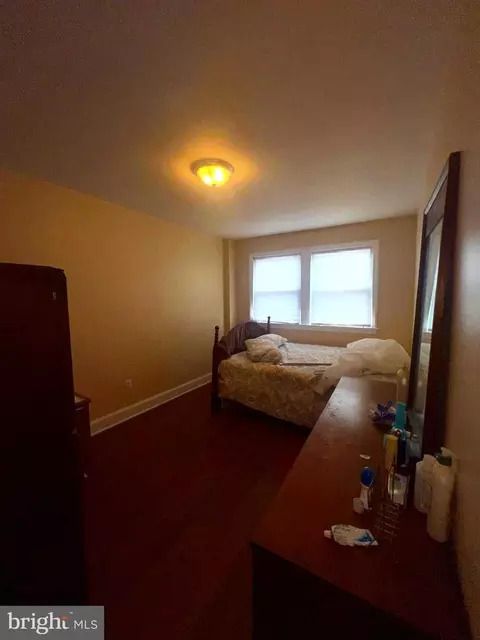 Bedroom - 439 21st St NE, Washington, DC 20002 photo 1 of 4